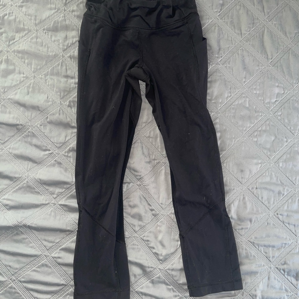 Lululemon Cropped Leggings sz 4 w/ Pockets